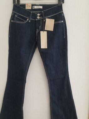 Levi’s 524 Bootcut Skinny 190810005 Dark Blue Jeans Juniors Brand New with Tags